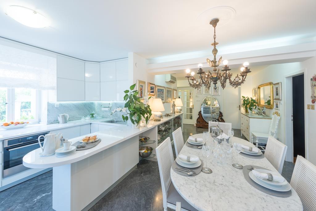 Luxury Old Town With Breathtaking Sea View Apartment