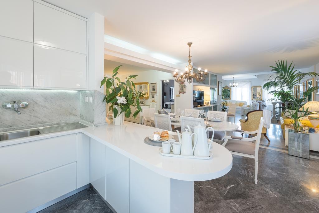 Luxury Old Town With Breathtaking Sea View Apartment